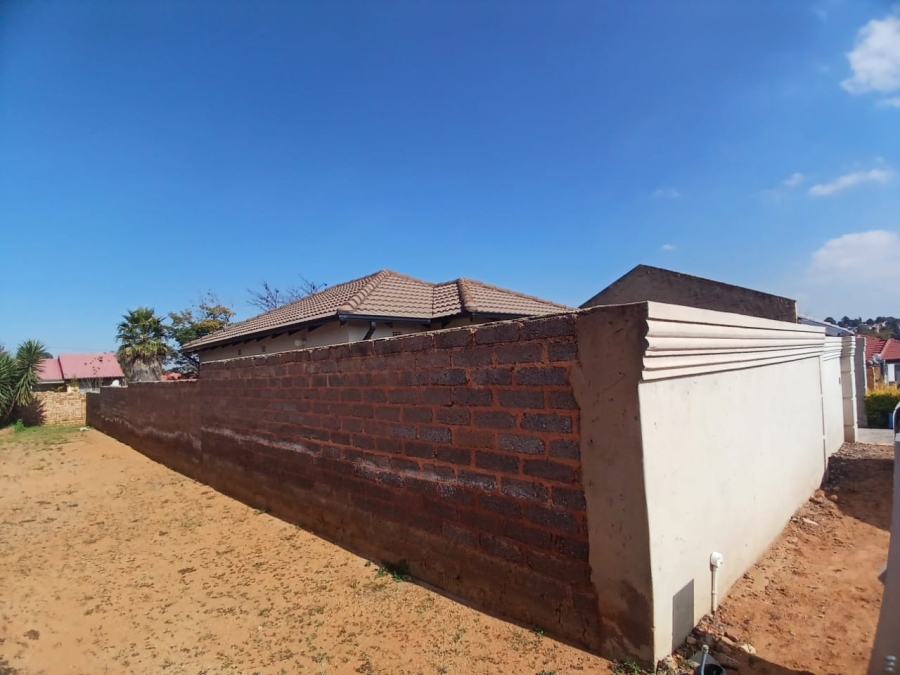 3 Bedroom Property for Sale in Mindalore Gauteng