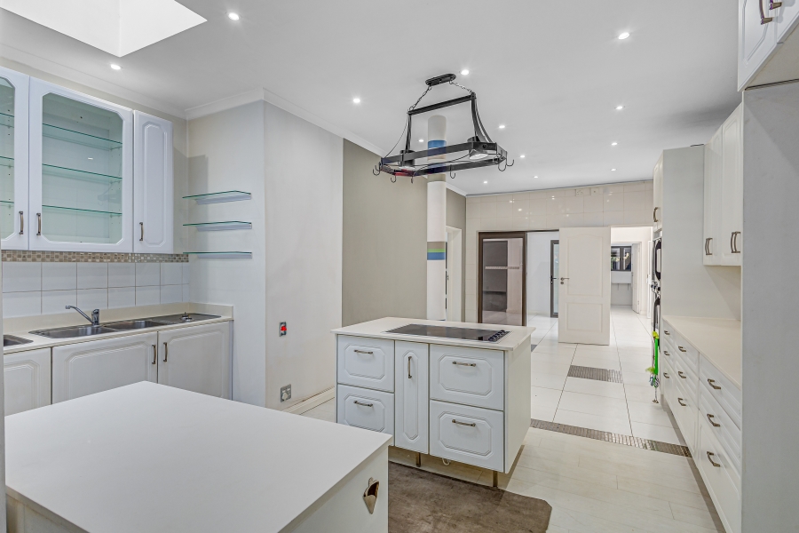 5 Bedroom Property for Sale in Kyalami Estates Gauteng