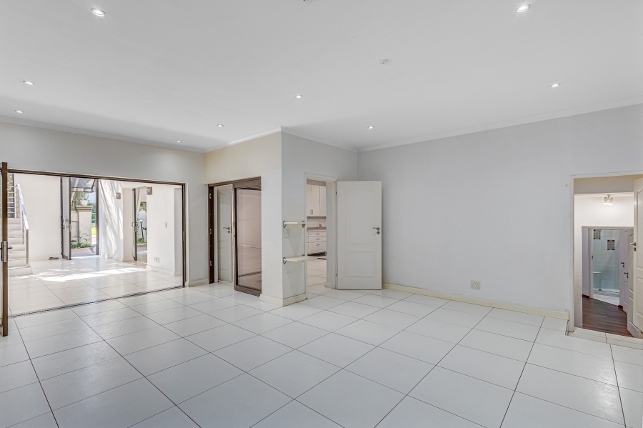 5 Bedroom Property for Sale in Kyalami Estates Gauteng