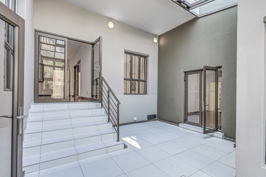 5 Bedroom Property for Sale in Kyalami Estates Gauteng