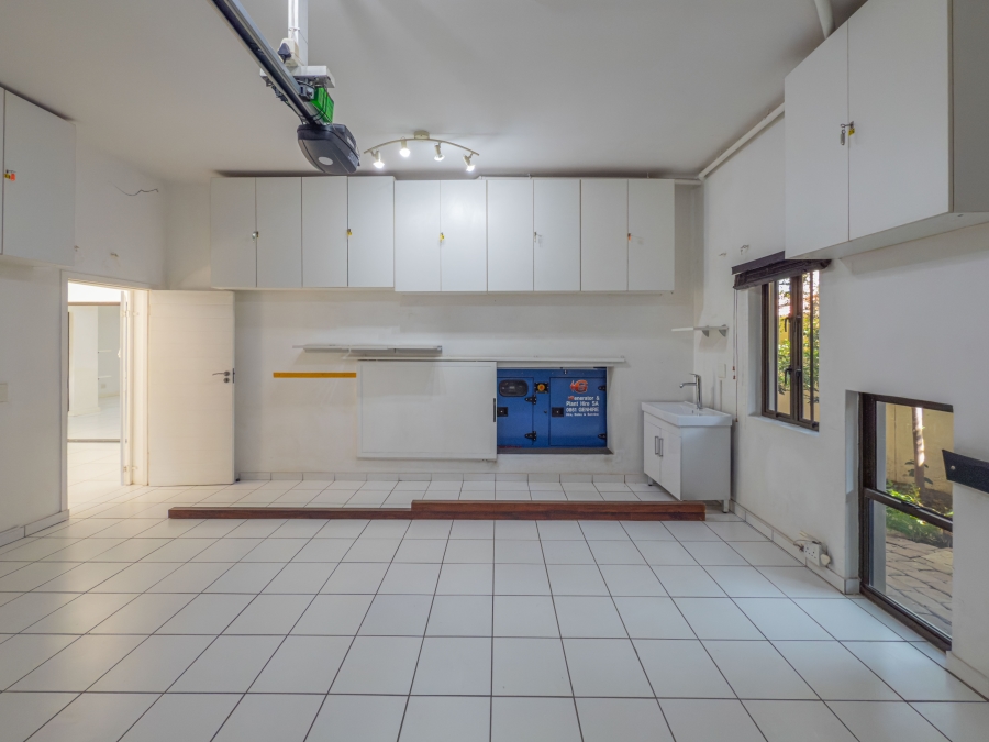 5 Bedroom Property for Sale in Kyalami Estates Gauteng