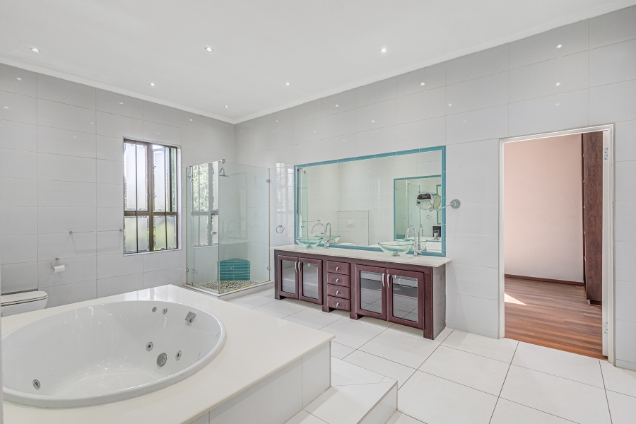 5 Bedroom Property for Sale in Kyalami Estates Gauteng