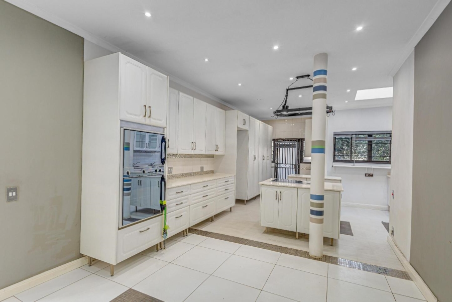 5 Bedroom Property for Sale in Kyalami Estates Gauteng