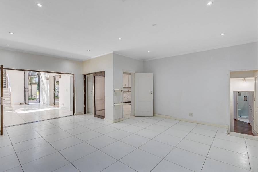 5 Bedroom Property for Sale in Kyalami Estates Gauteng