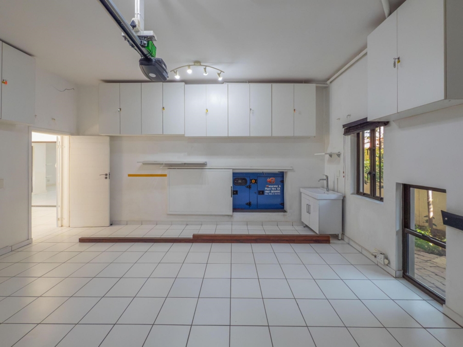 5 Bedroom Property for Sale in Kyalami Estates Gauteng