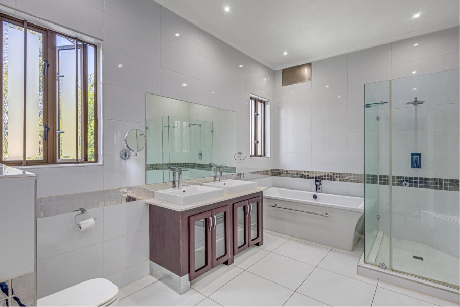 5 Bedroom Property for Sale in Kyalami Estates Gauteng