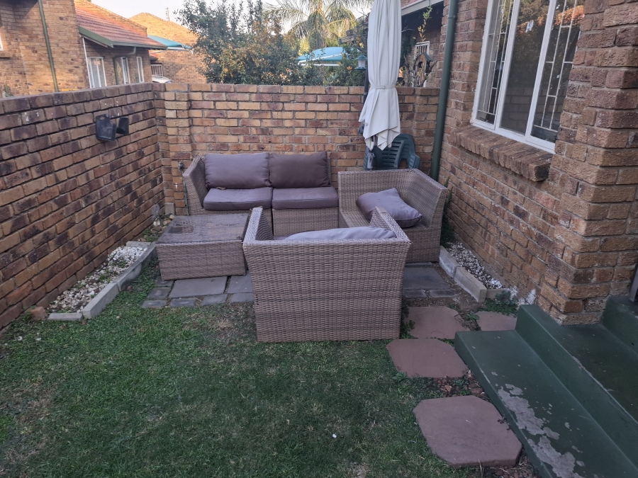 To Let 2 Bedroom Property for Rent in Birchleigh Gauteng