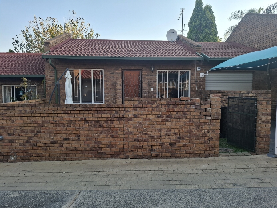 To Let 2 Bedroom Property for Rent in Birchleigh Gauteng