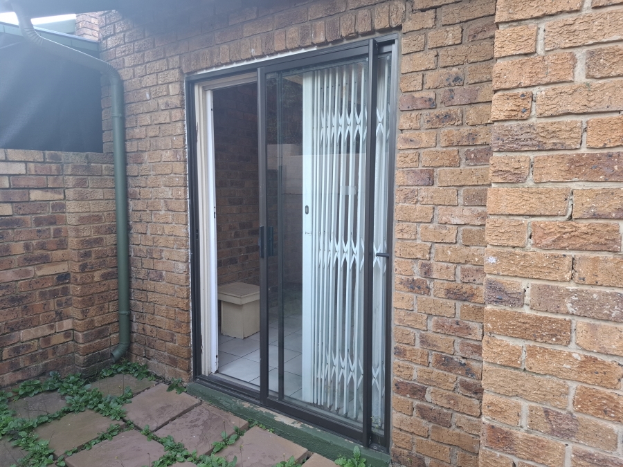 To Let 2 Bedroom Property for Rent in Birchleigh Gauteng