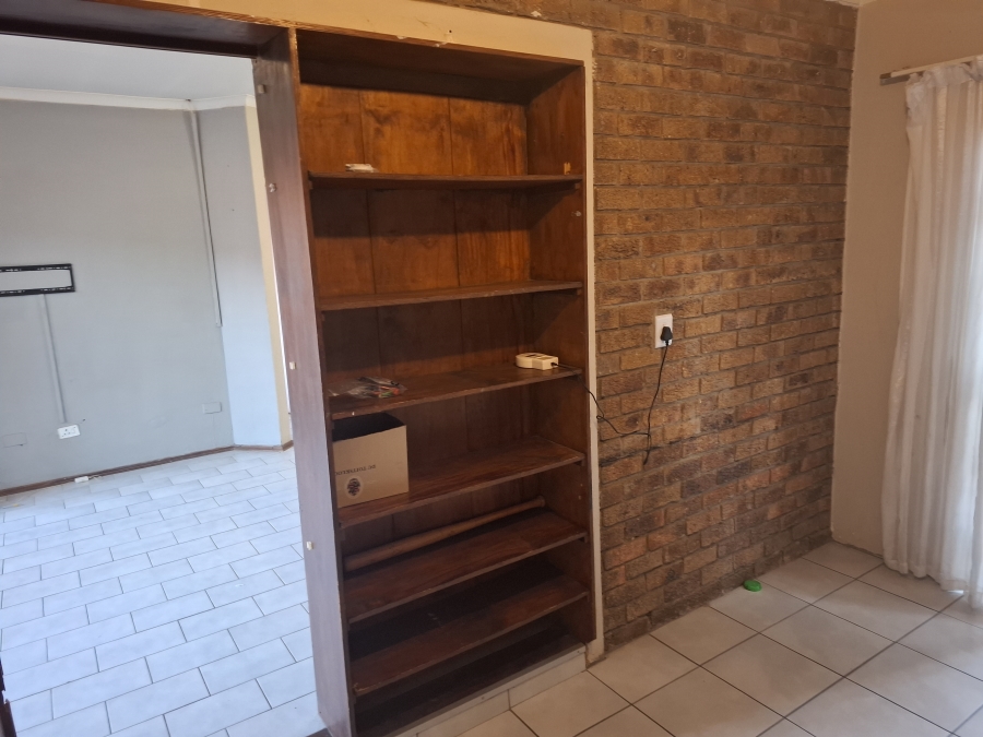 To Let 2 Bedroom Property for Rent in Birchleigh Gauteng