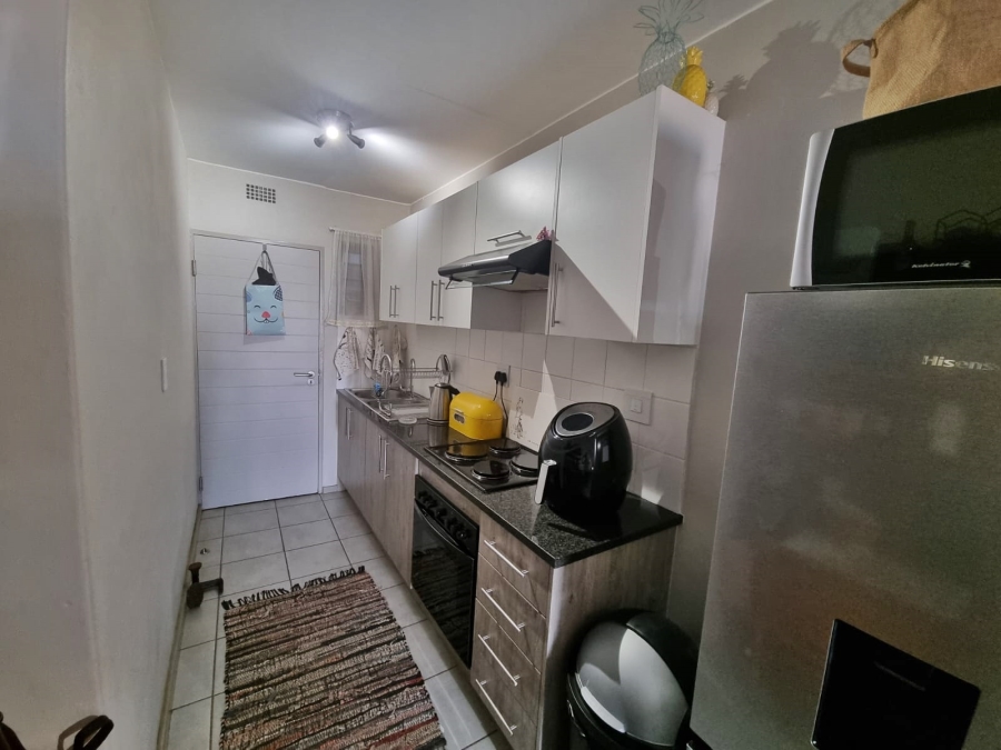 To Let 2 Bedroom Property for Rent in Clubview Gauteng