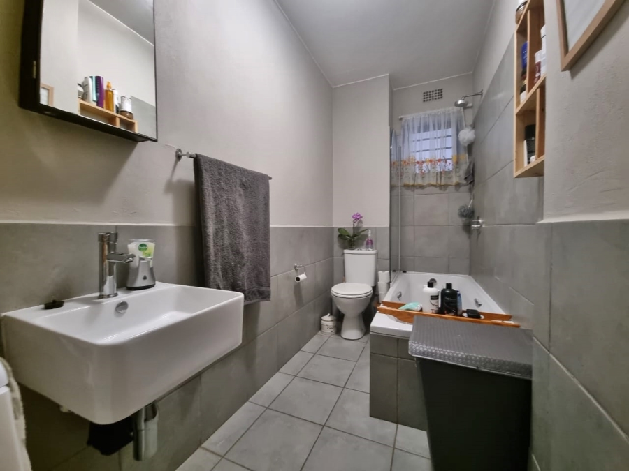 To Let 2 Bedroom Property for Rent in Clubview Gauteng