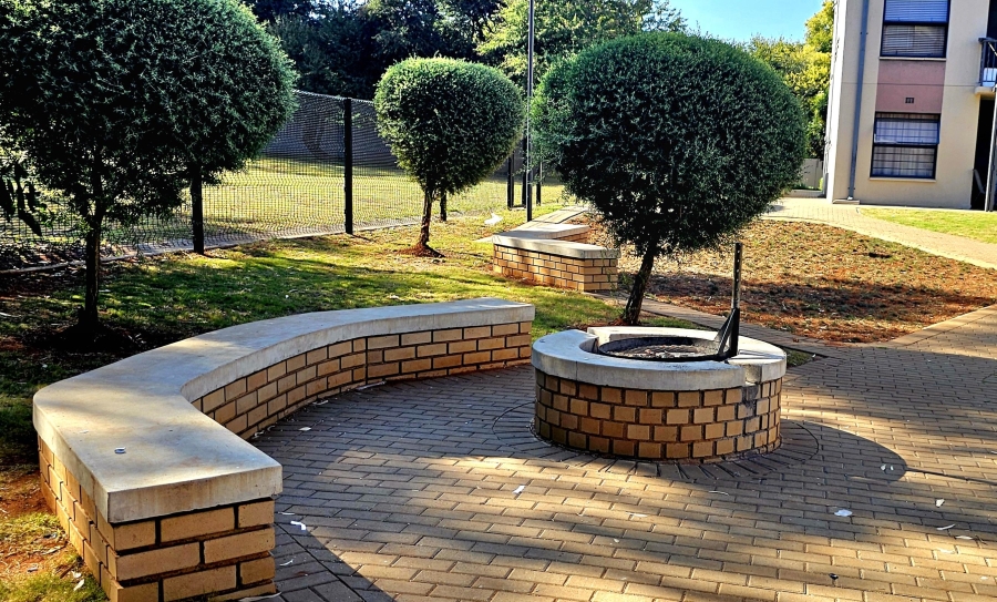 To Let 2 Bedroom Property for Rent in Clubview Gauteng