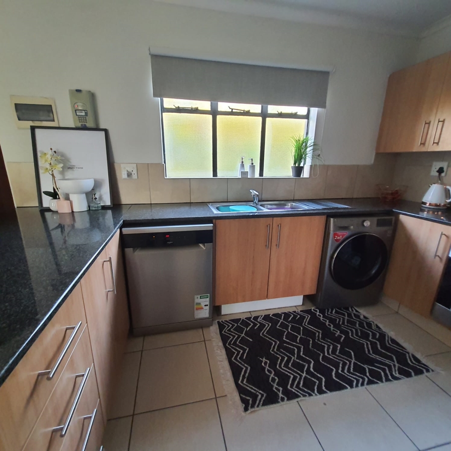 2 Bedroom Property for Sale in Ravenswood Gauteng