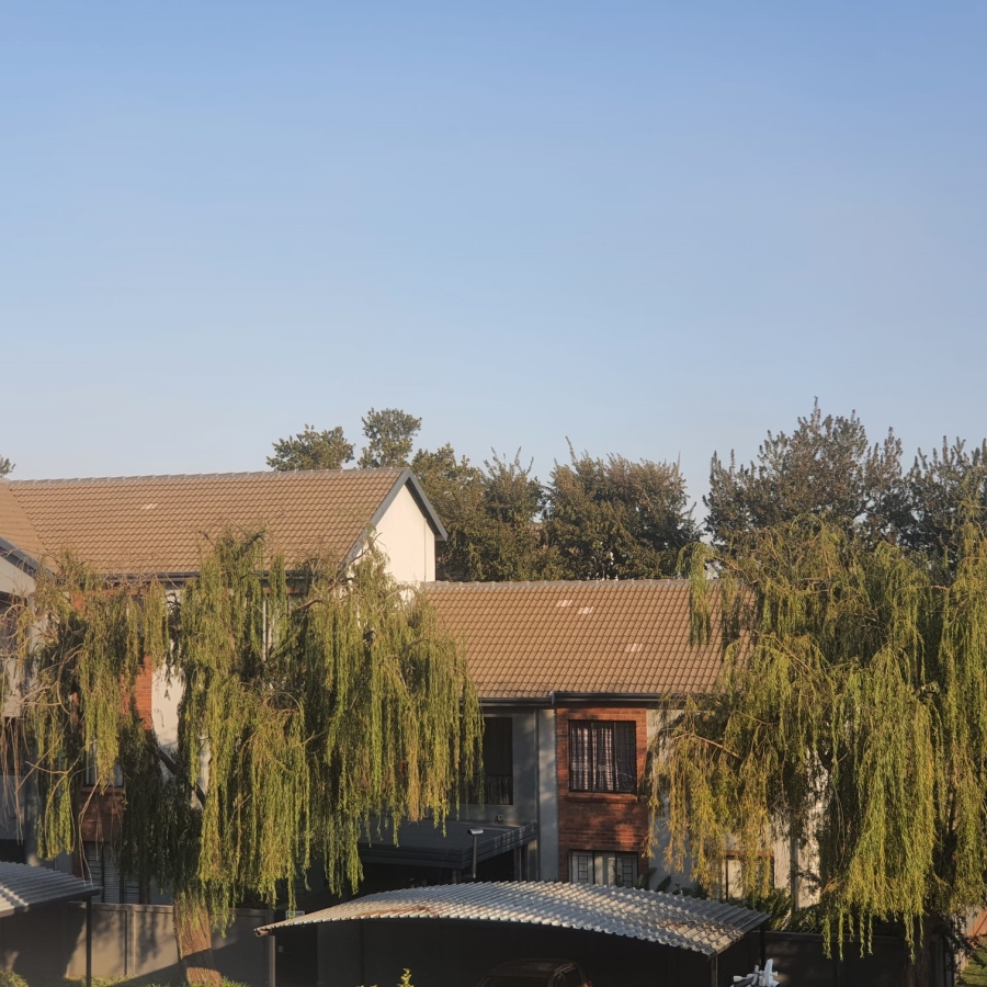 2 Bedroom Property for Sale in Ravenswood Gauteng