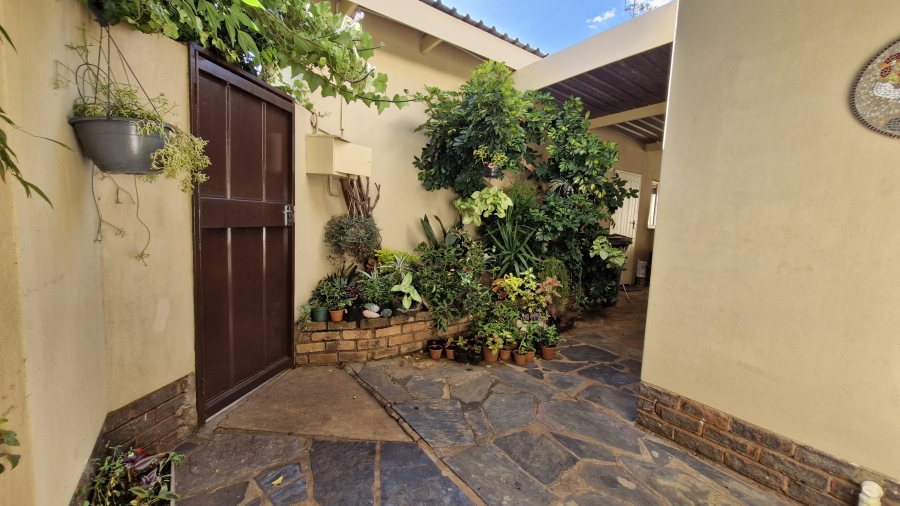 3 Bedroom Property for Sale in Valhalla Gauteng