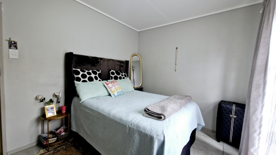 2 Bedroom Property for Sale in Amberfield Gauteng
