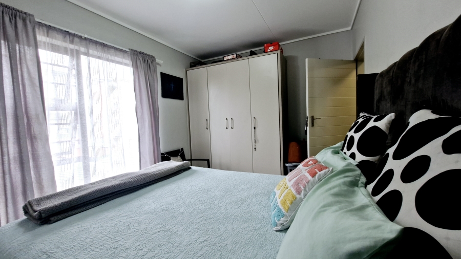 2 Bedroom Property for Sale in Amberfield Gauteng