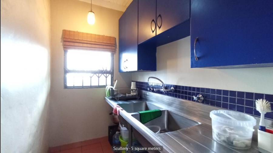 4 Bedroom Property for Sale in Cyrildene Gauteng