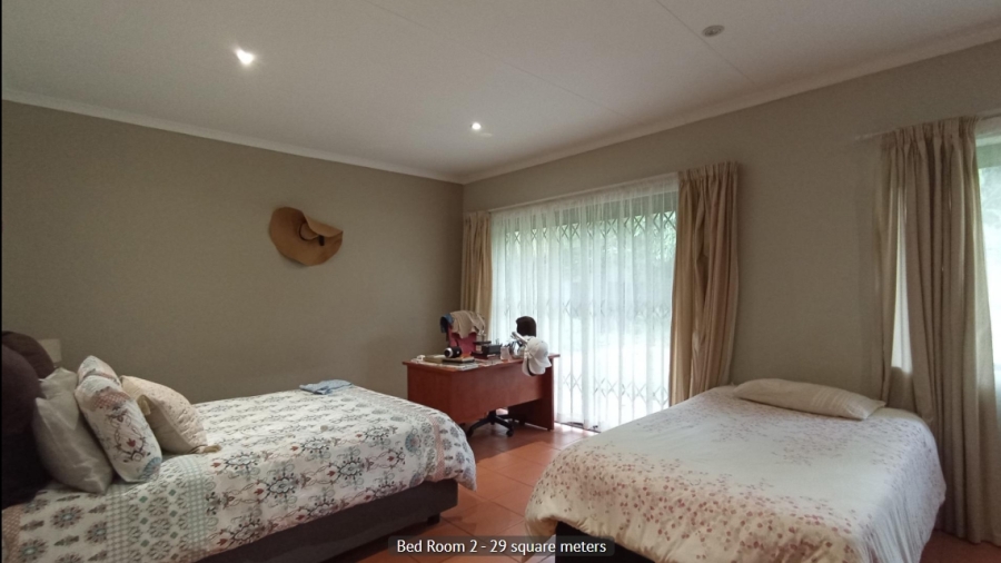 4 Bedroom Property for Sale in Cyrildene Gauteng