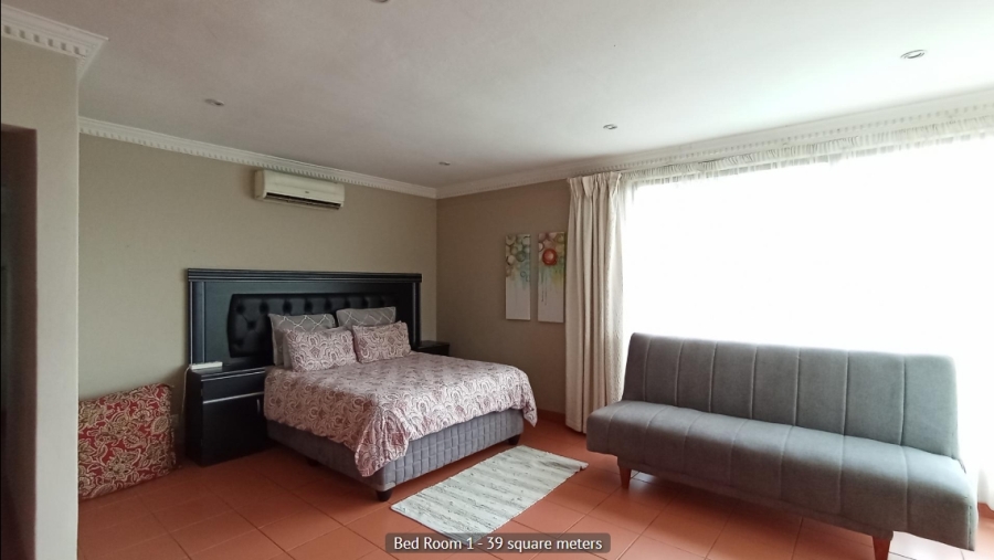 4 Bedroom Property for Sale in Cyrildene Gauteng