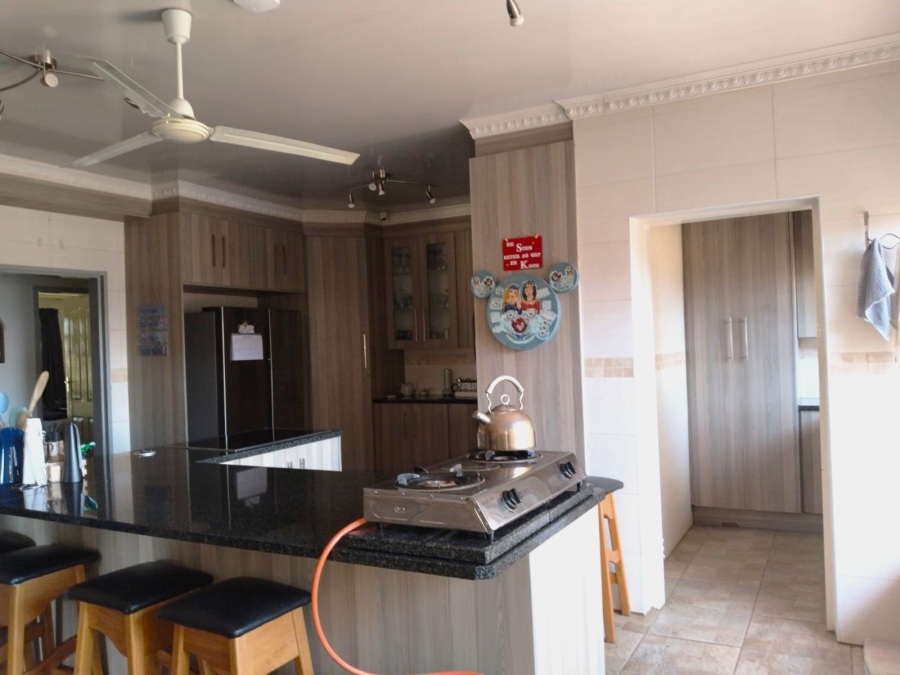 7 Bedroom Property for Sale in Chrissiefontein Gauteng