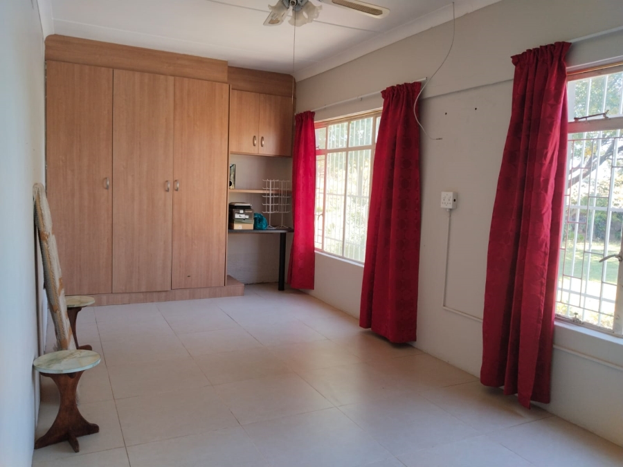7 Bedroom Property for Sale in Chrissiefontein Gauteng
