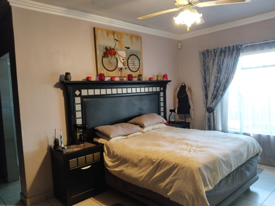 7 Bedroom Property for Sale in Chrissiefontein Gauteng