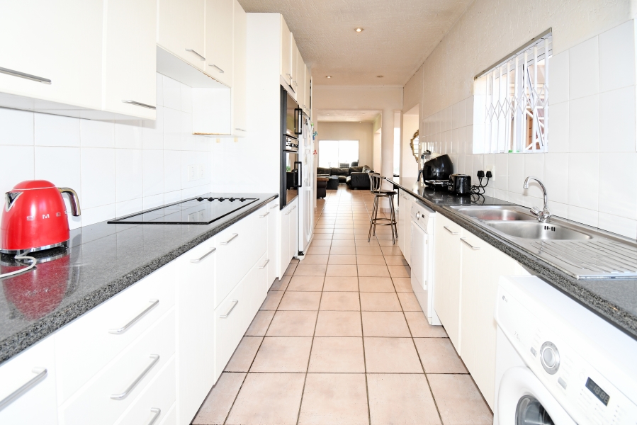 3 Bedroom Property for Sale in Norwood Gauteng