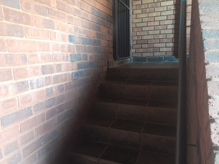 To Let 2 Bedroom Property for Rent in Kibler Park Gauteng