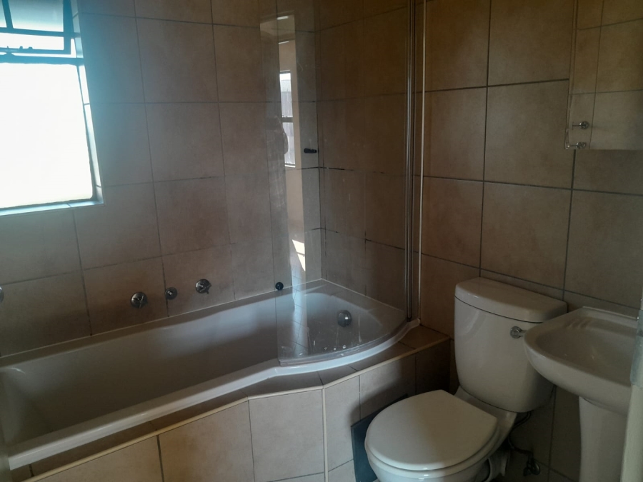 To Let 2 Bedroom Property for Rent in Kibler Park Gauteng