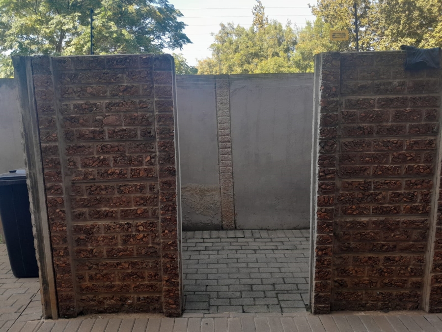 To Let 2 Bedroom Property for Rent in Kibler Park Gauteng
