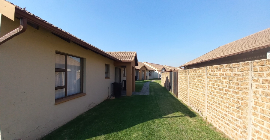 2 Bedroom Property for Sale in Parkrand Gauteng