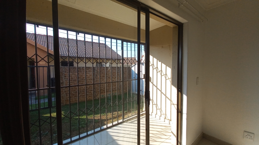 2 Bedroom Property for Sale in Parkrand Gauteng