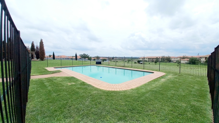 2 Bedroom Property for Sale in Parkrand Gauteng