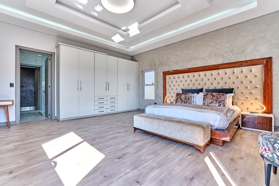 To Let 4 Bedroom Property for Rent in Waterfall Country Village Gauteng