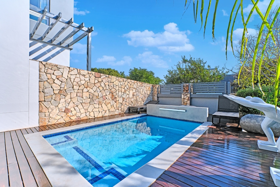 To Let 4 Bedroom Property for Rent in Waterfall Country Village Gauteng