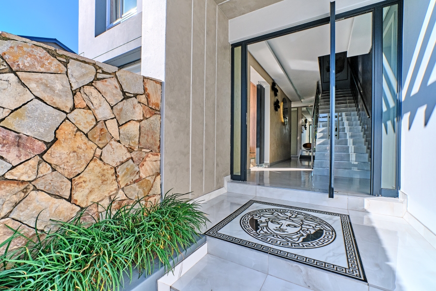 To Let 4 Bedroom Property for Rent in Waterfall Country Village Gauteng