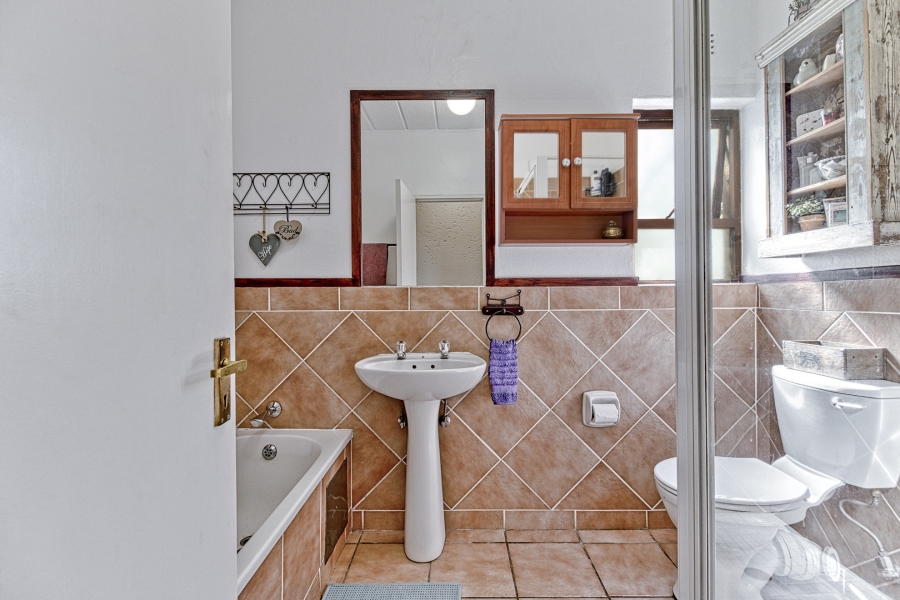 To Let 2 Bedroom Property for Rent in Lonehill Gauteng