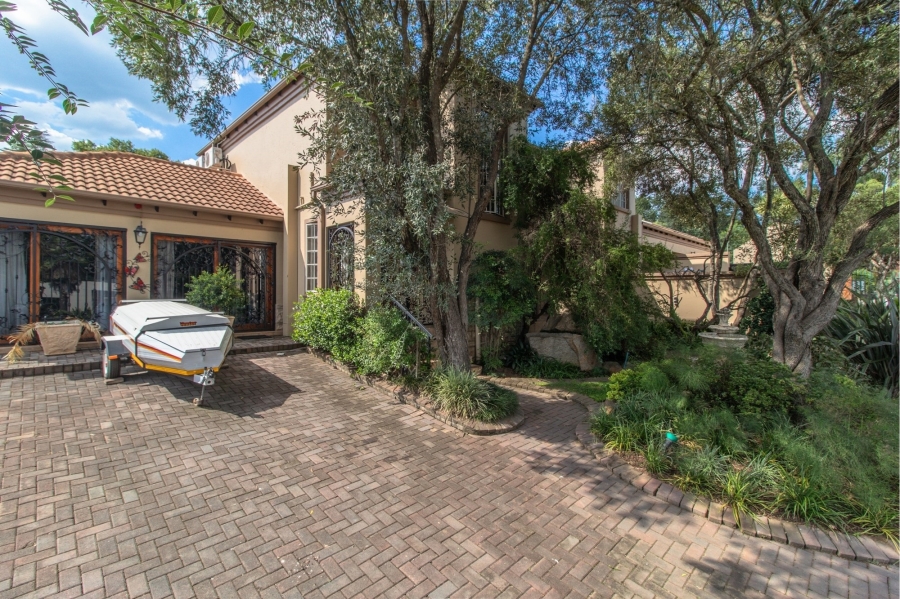 4 Bedroom Property for Sale in Ruimsig Gauteng