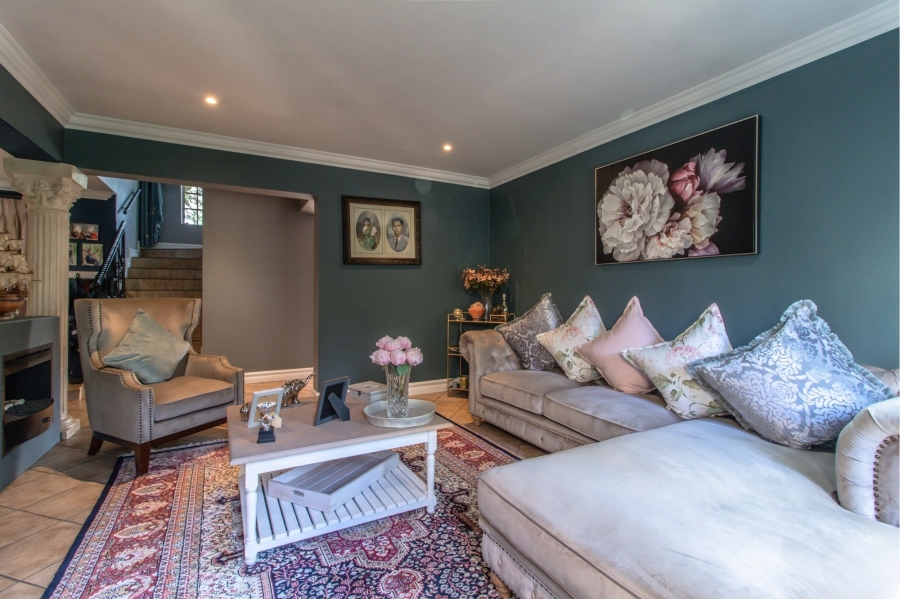 4 Bedroom Property for Sale in Ruimsig Gauteng