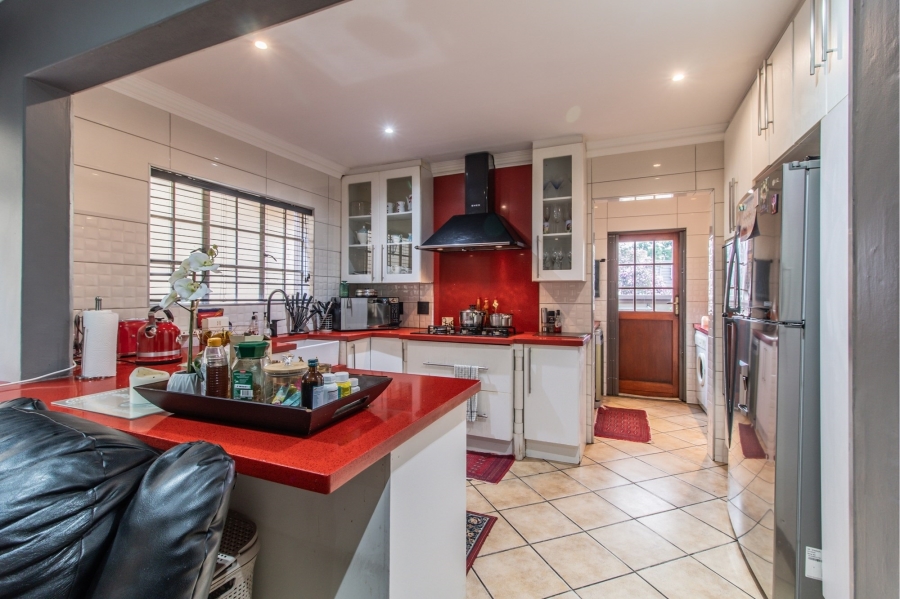 4 Bedroom Property for Sale in Ruimsig Gauteng