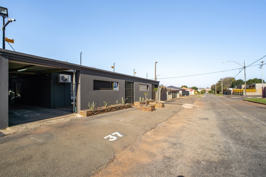 3 Bedroom Property for Sale in Newlands Gauteng