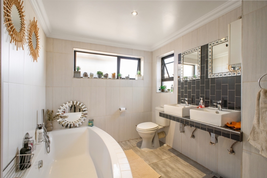 3 Bedroom Property for Sale in Newlands Gauteng