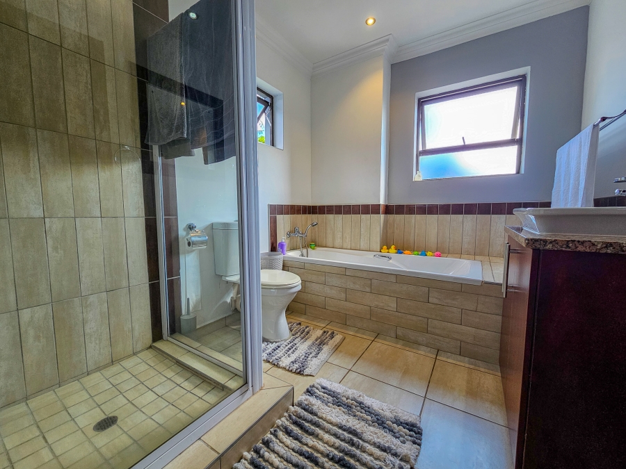 3 Bedroom Property for Sale in Midstream Hill Gauteng