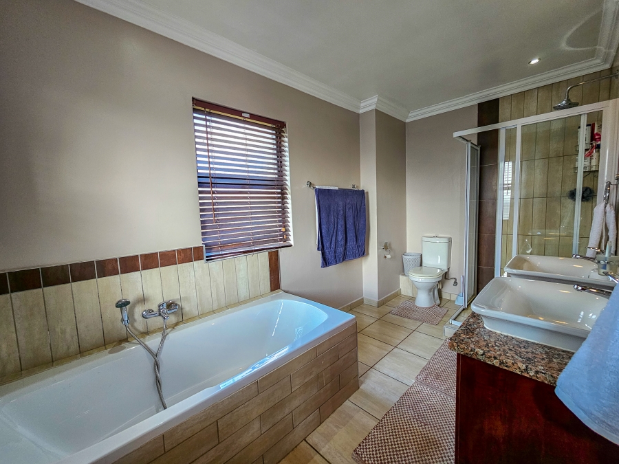 3 Bedroom Property for Sale in Midstream Hill Gauteng