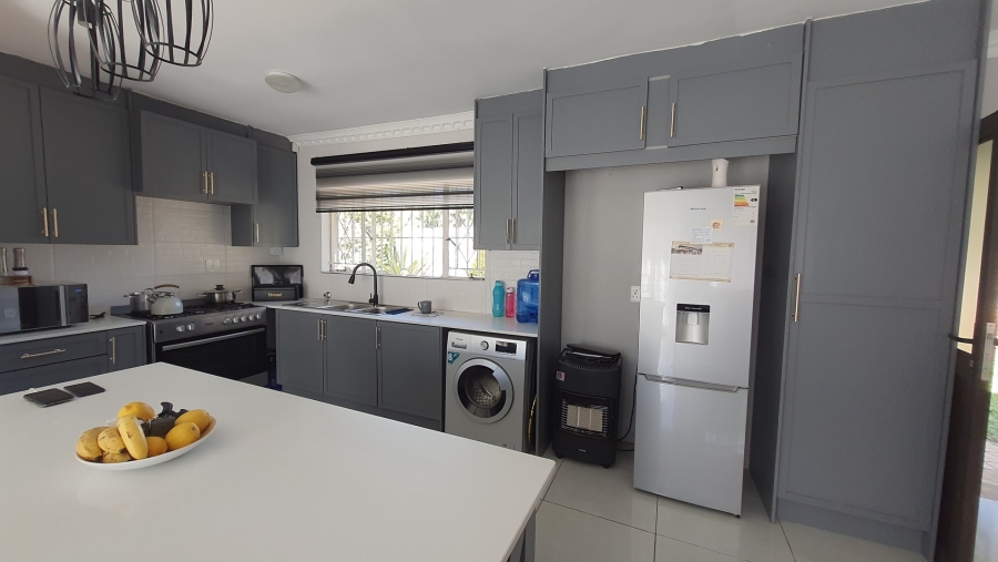 3 Bedroom Property for Sale in Weltevreden Park Gauteng