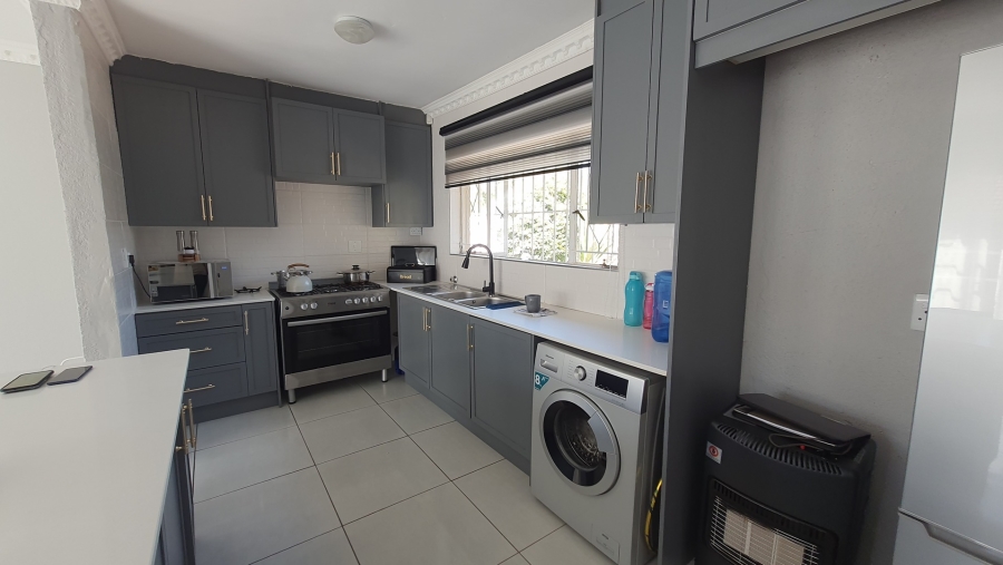 3 Bedroom Property for Sale in Weltevreden Park Gauteng