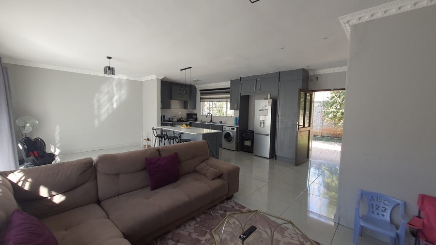 3 Bedroom Property for Sale in Weltevreden Park Gauteng
