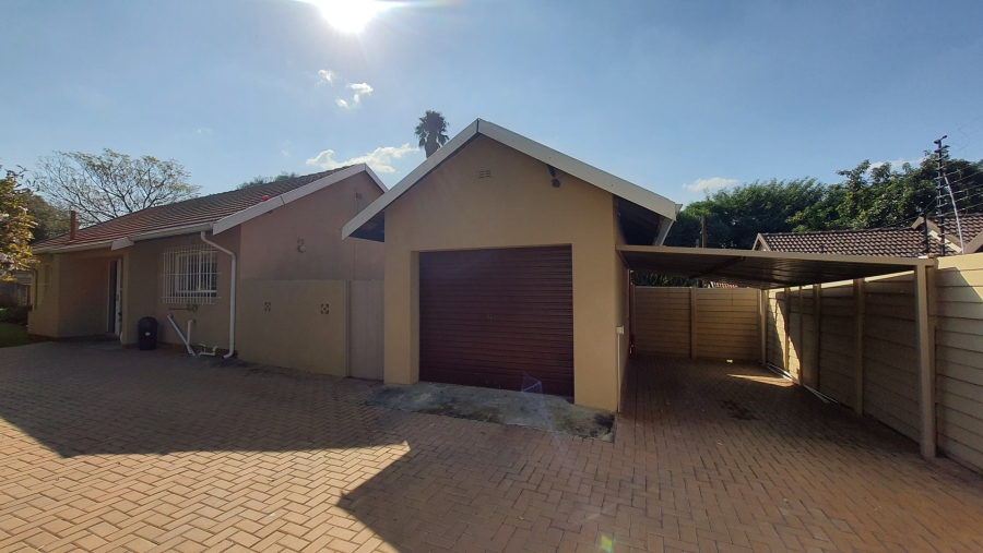 3 Bedroom Property for Sale in Weltevreden Park Gauteng